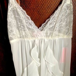 NWT Oscar de la Renta Lingerie